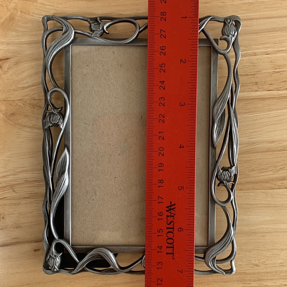 Pewter 5 x 3 photo frame beauty delicate floral design - Picture 3 of 7